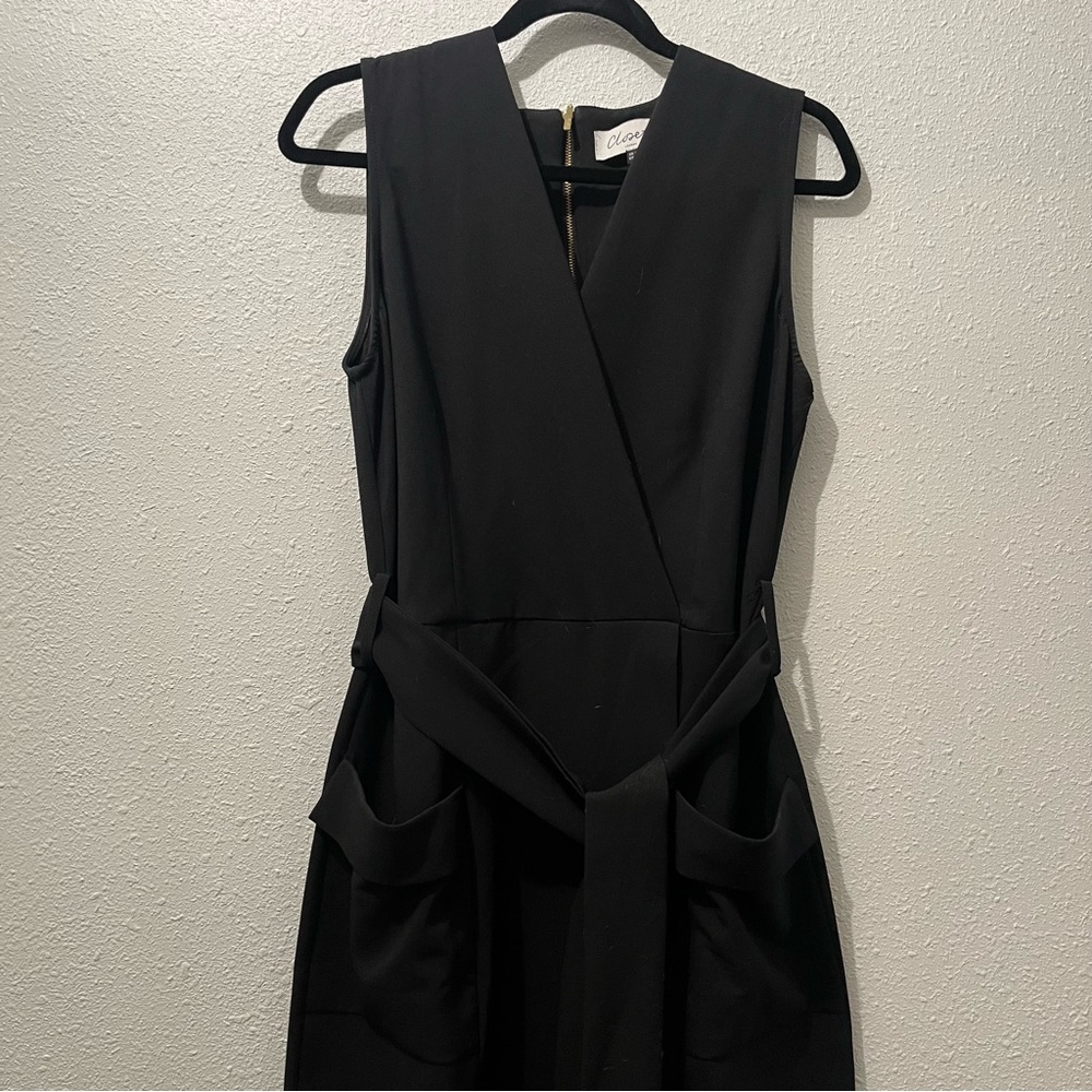 Closet Size 12 wrap top black belted pencil dress with pockets